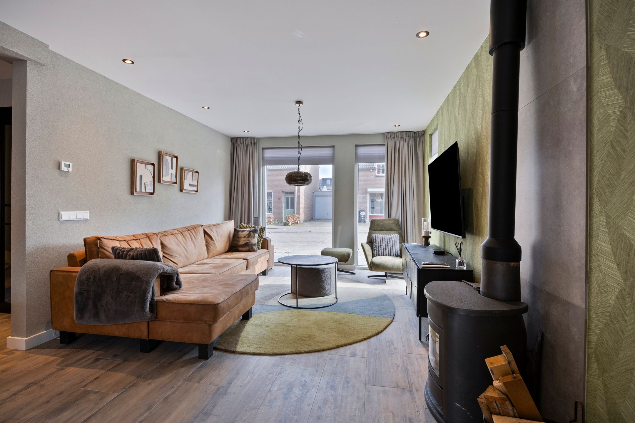 Photo 12 of Plataan 18