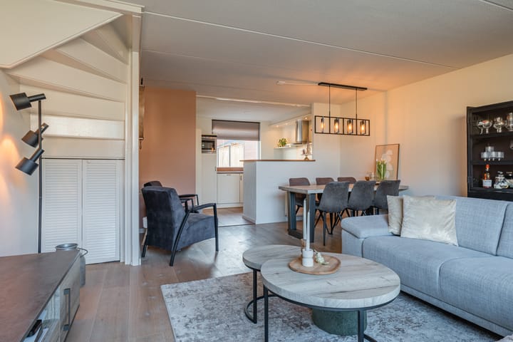 Foto 10 van Veenakker 82