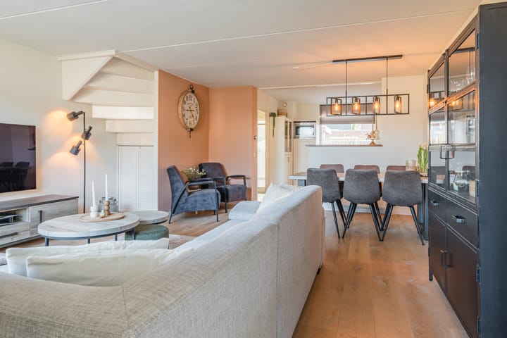 Foto 11 van Veenakker 82