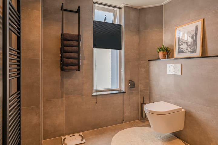 Foto 25 van Veenakker 82