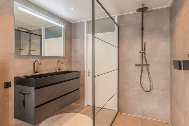 Foto 26 van Veenakker 82