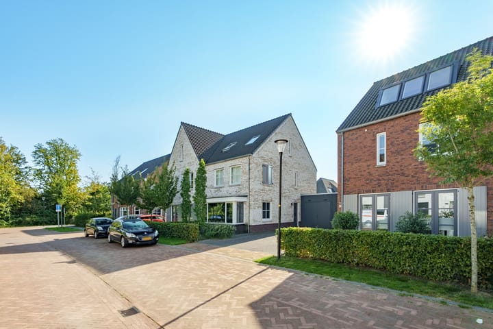 Foto 9 van Prof. Kraaijenhagenstraat 9