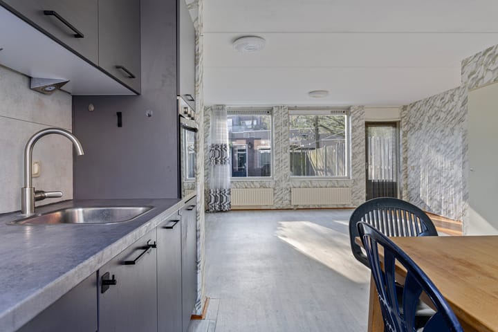 Photo 9 of Damstraat 77-A