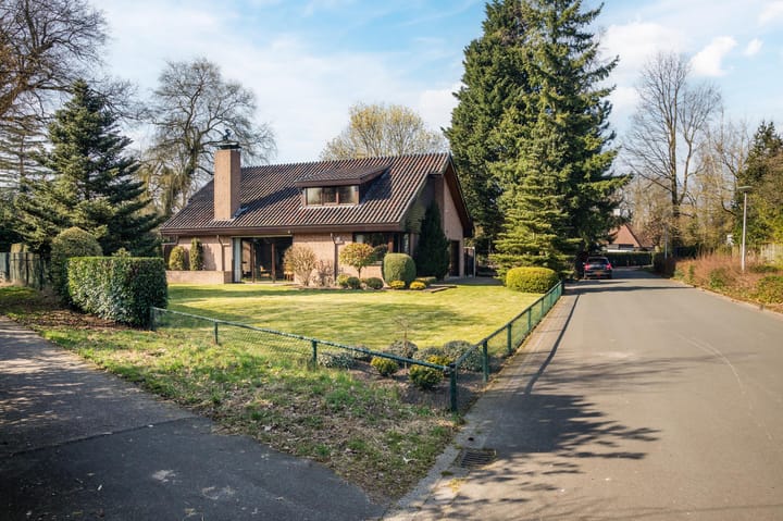 Foto 1 van Backenhagenlaan 1