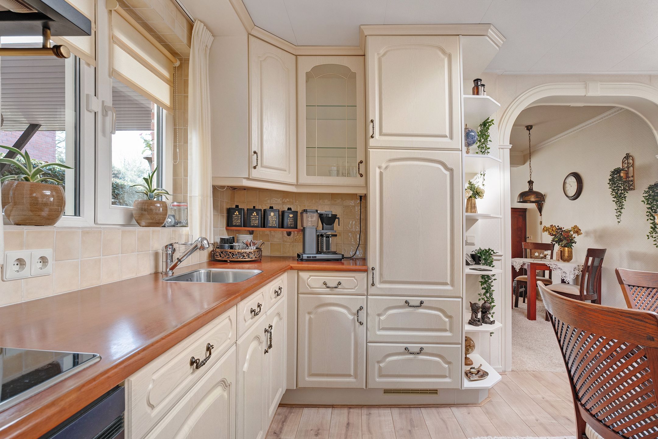 Photo 6 of Hoofdstraat 37