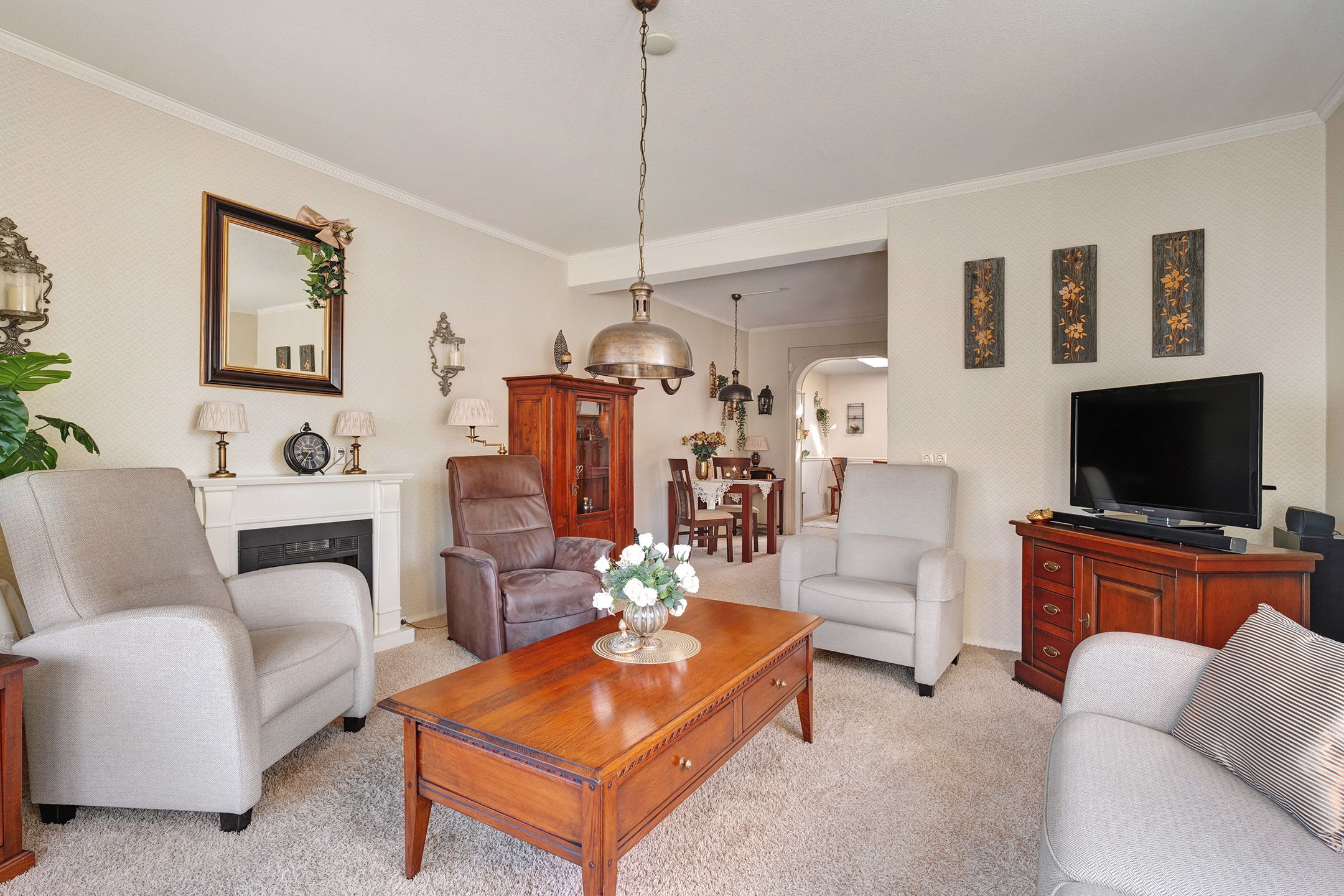 Photo 12 of Hoofdstraat 37