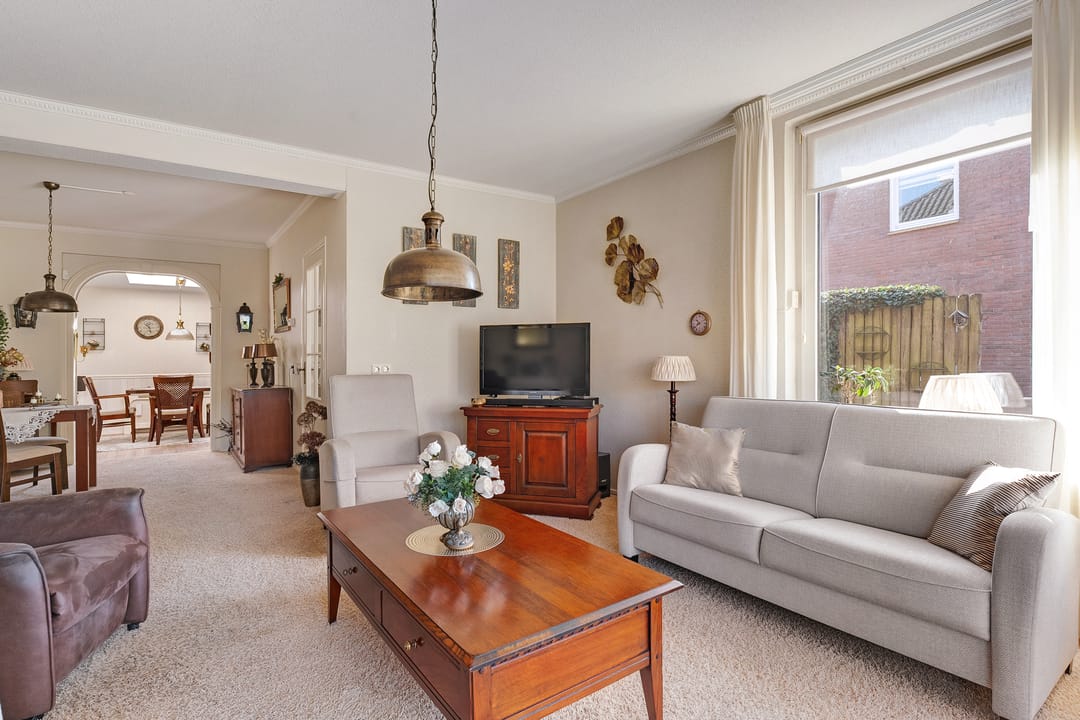 Photo 13 of Hoofdstraat 37