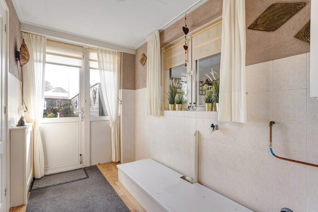 Photo 23 of Hoofdstraat 37