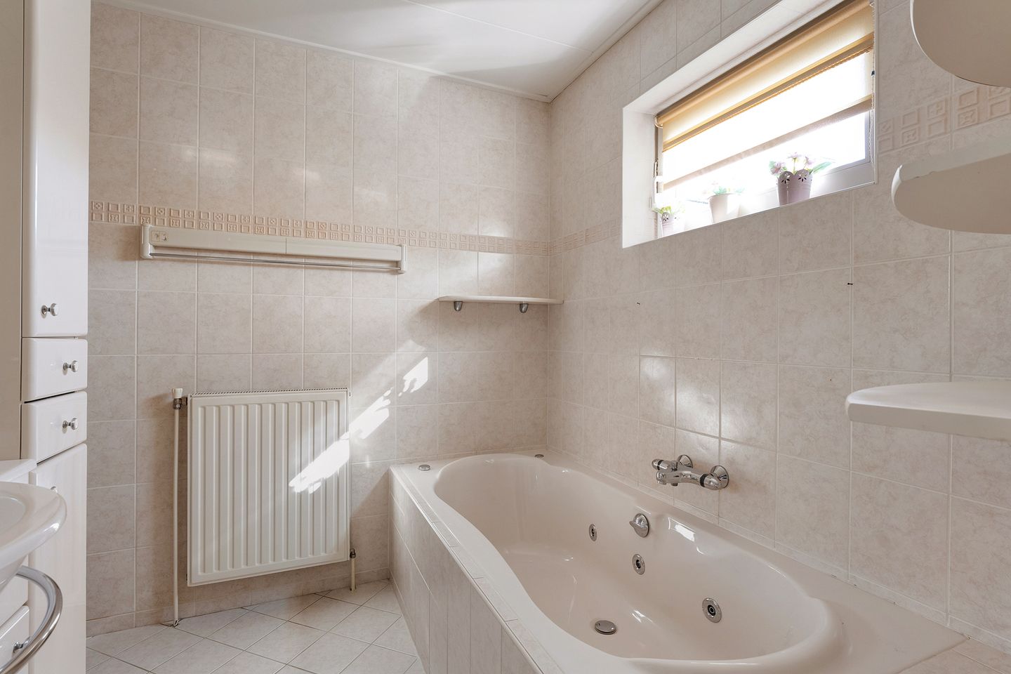 Photo 25 of Hoofdstraat 37