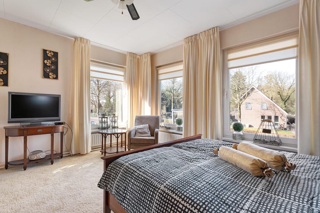 Photo 31 of Hoofdstraat 37