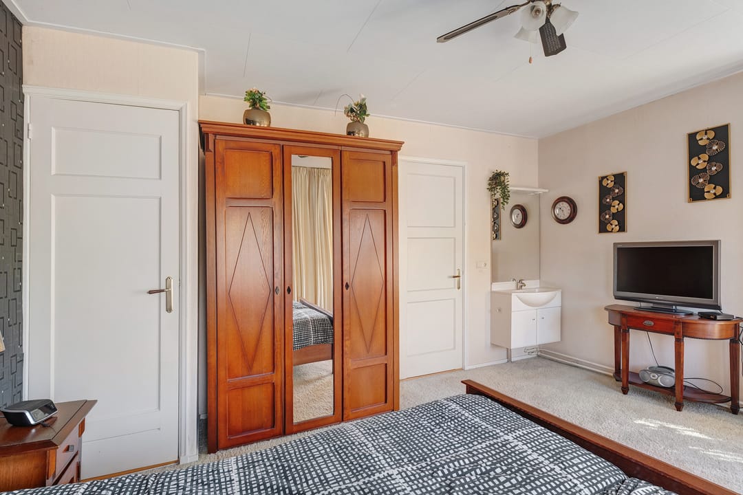 Photo 32 of Hoofdstraat 37