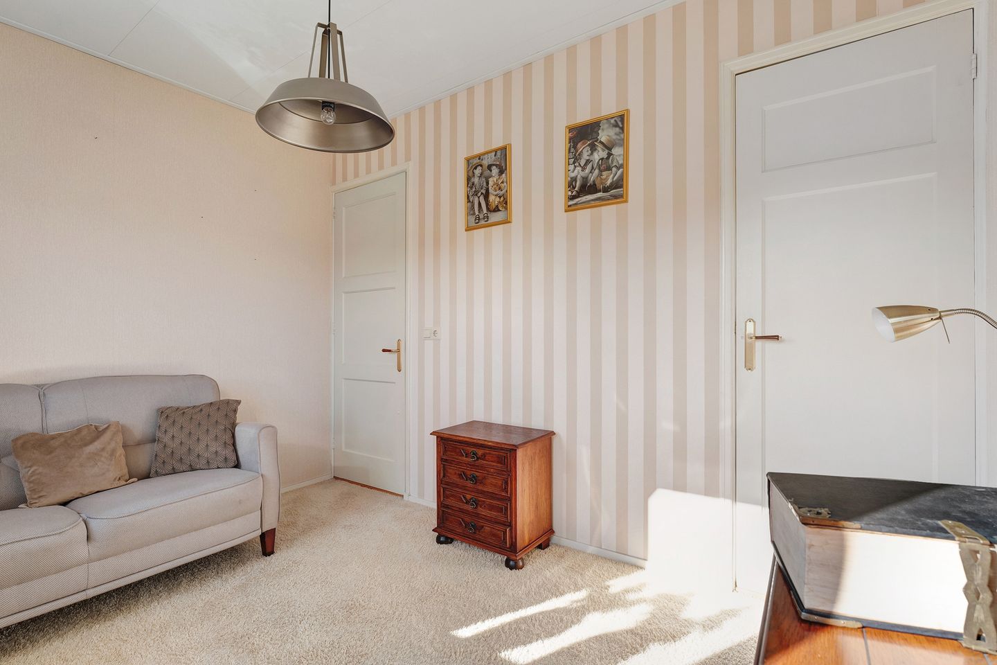 Photo 34 of Hoofdstraat 37