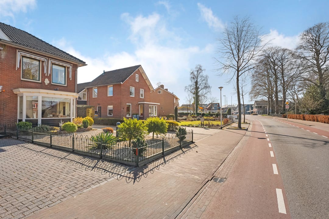 Photo 43 of Hoofdstraat 37