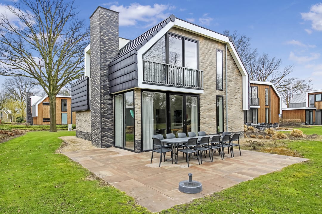 Photo 1 of Spijkweg 15-102