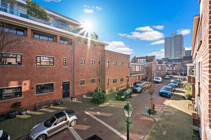 Foto 16 van Van der Parrastraat 32