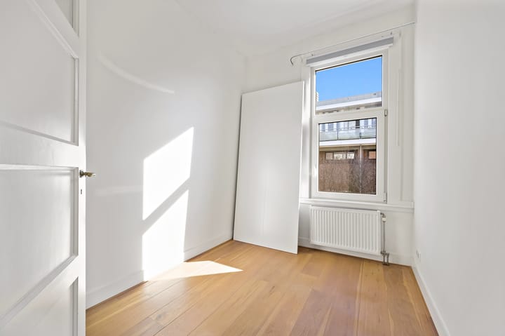 Foto 22 van Van der Parrastraat 32