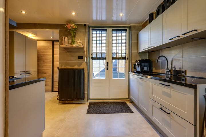 Foto 8 van van Heldenstraat 97