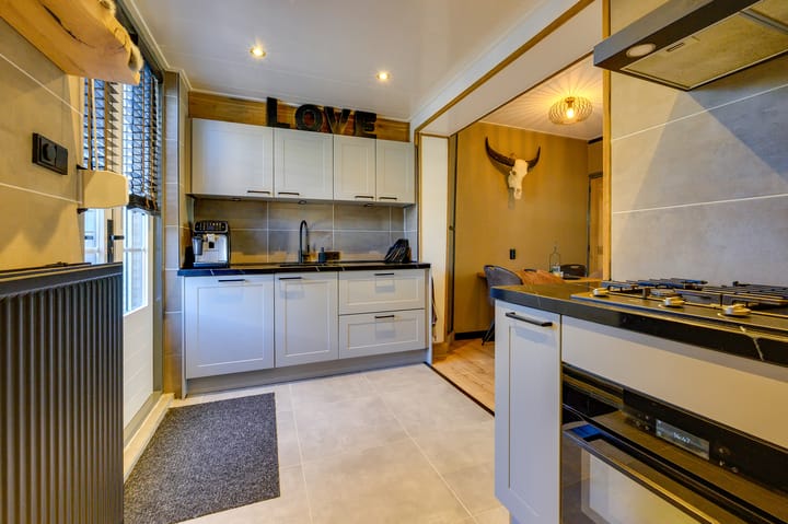 Foto 9 van van Heldenstraat 97