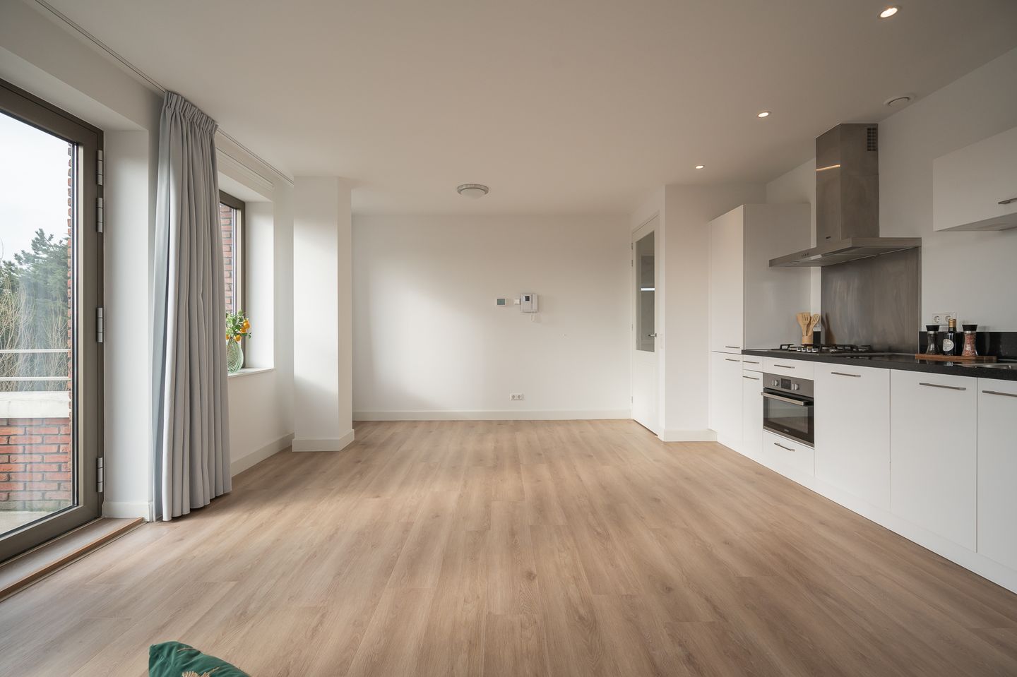 Photo 5 of Badhuisweg 13