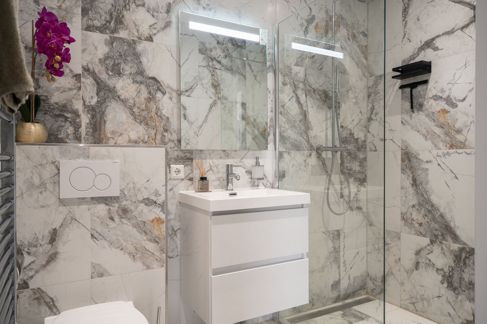 Photo 24 of Badhuisweg 13