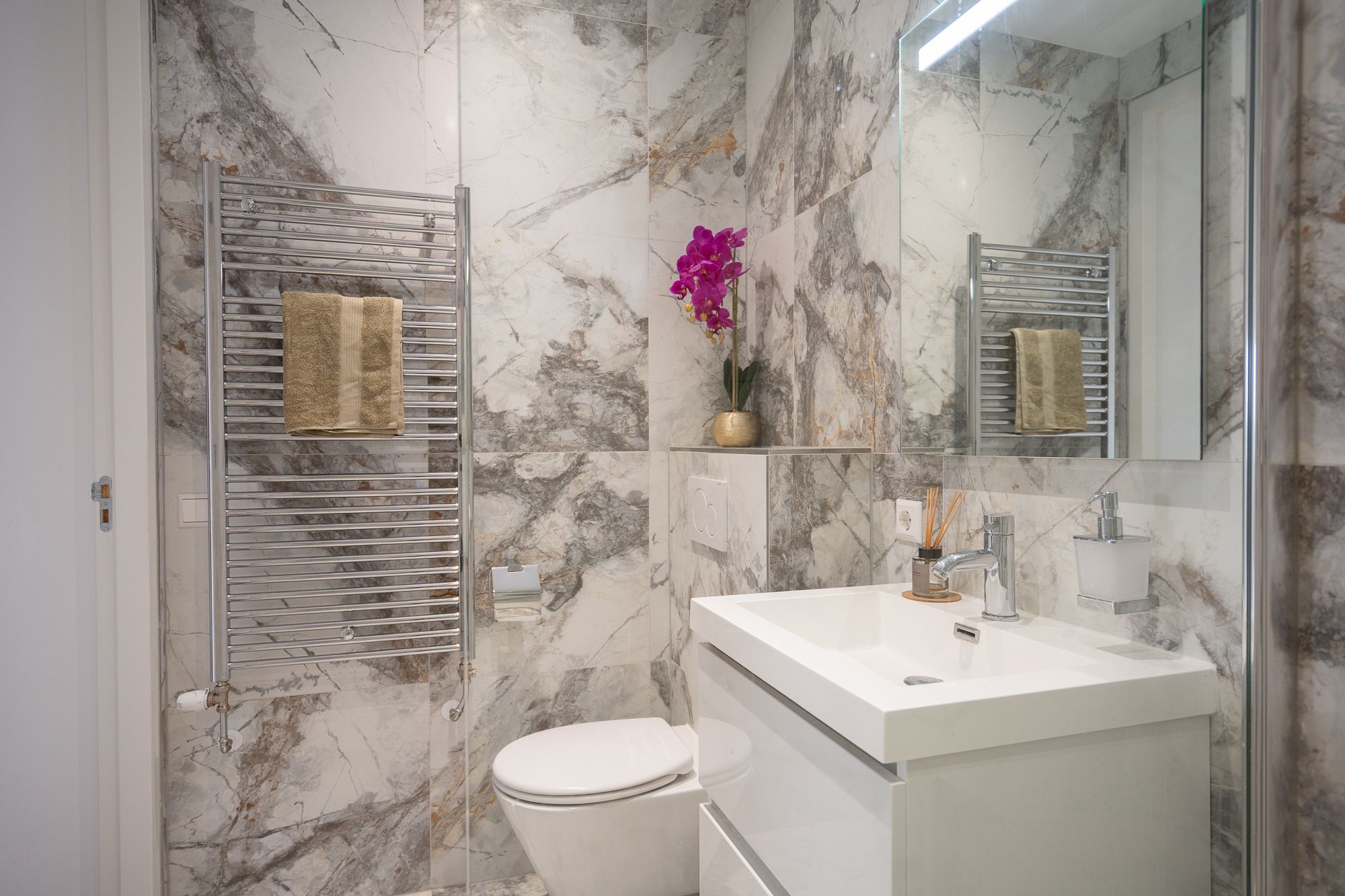 Photo 27 of Badhuisweg 13