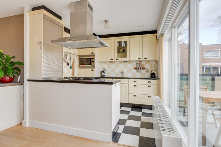 Foto 21 van Van Alphenstraat 2