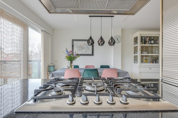 Foto 24 van Van Alphenstraat 2