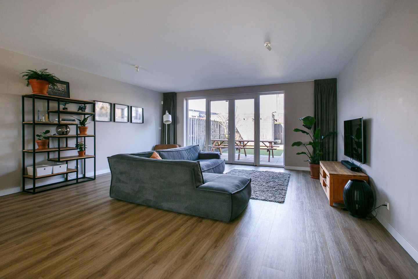 Photo 14 of Van Oranje-Nassaulaan 95