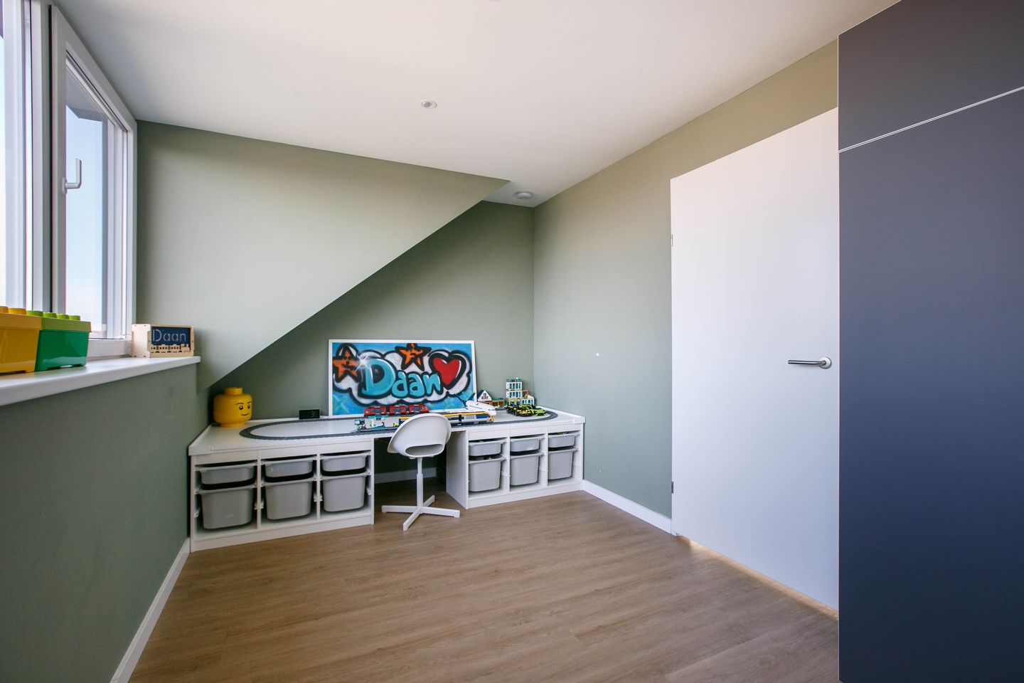 Photo 29 of Van Oranje-Nassaulaan 95