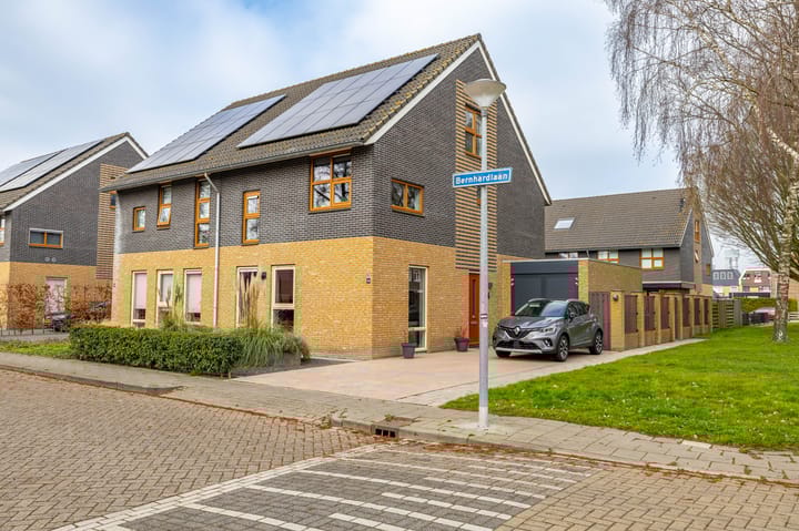 Foto 1 van Bernhardlaan 31-A