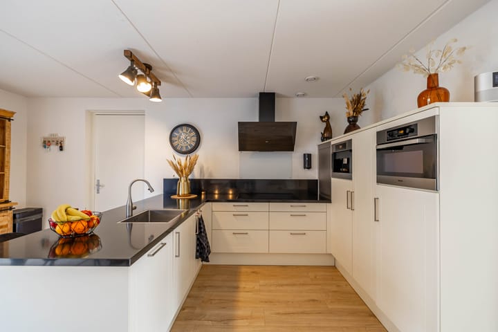 Foto 12 van Bernhardlaan 31-A