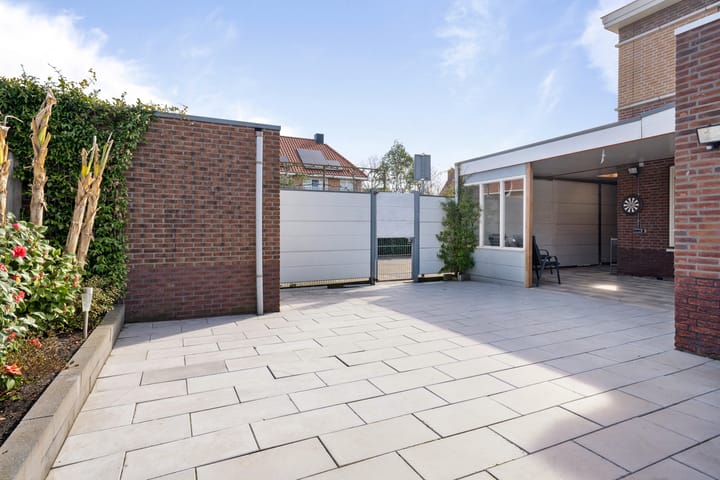 Photo 7 of Vader Vincentiusstraat 2