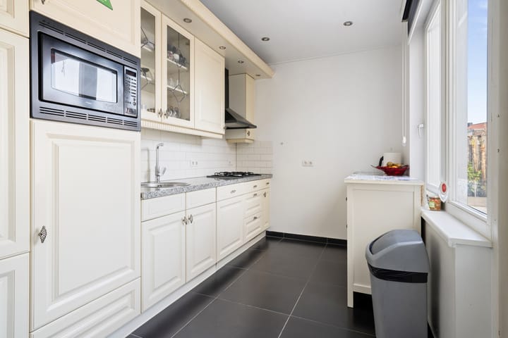 Photo 18 of Vader Vincentiusstraat 2