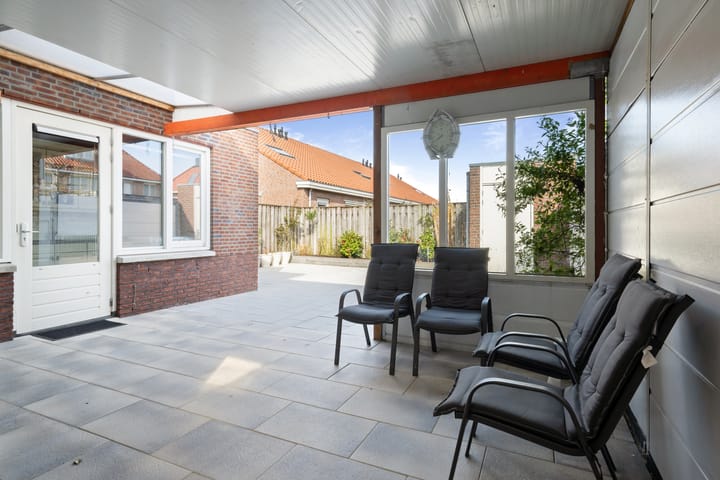 Photo 40 of Vader Vincentiusstraat 2