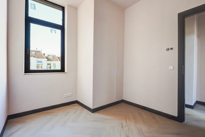 Foto 10 van Hertzogstraat 3