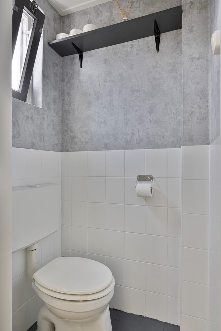 Photo 10 of Burgemeester Kosterstraat 30