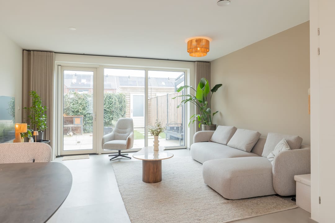 Photo 2 of Windsor 50