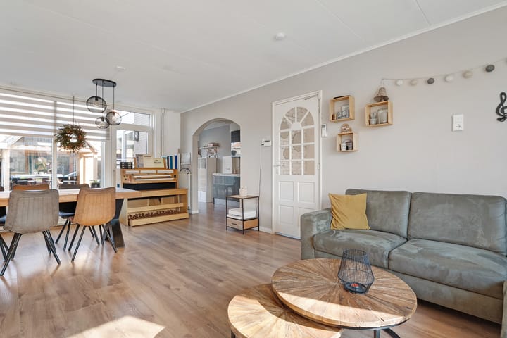 Photo 7 of Ooievaarstraat 11