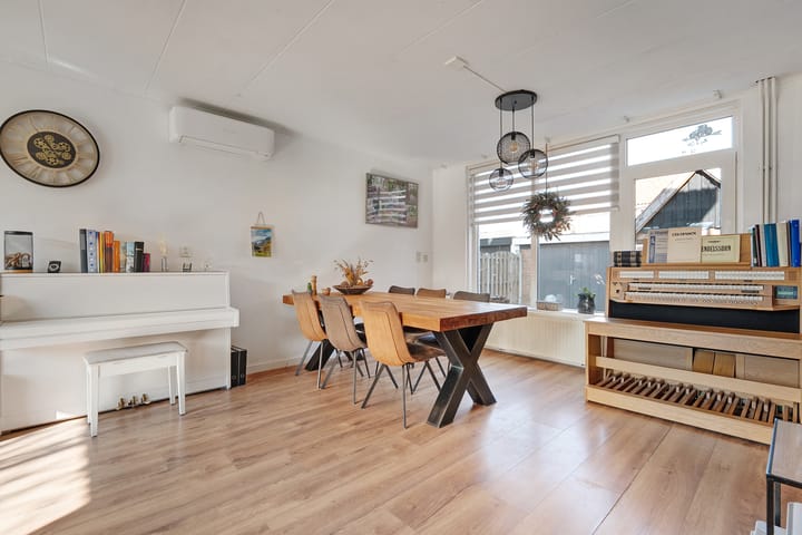 Photo 8 of Ooievaarstraat 11