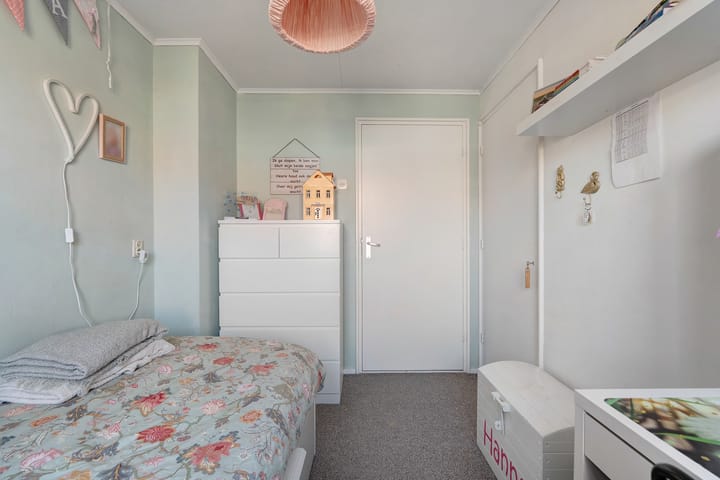 Photo 16 of Ooievaarstraat 11