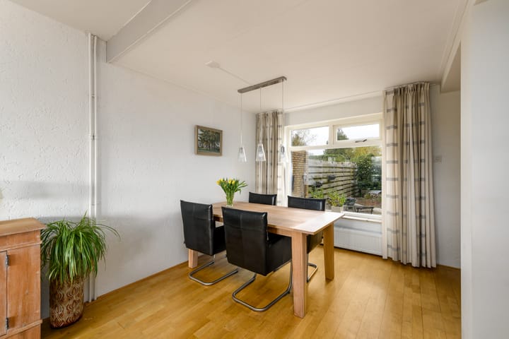 Foto 11 van Molenlaan 18