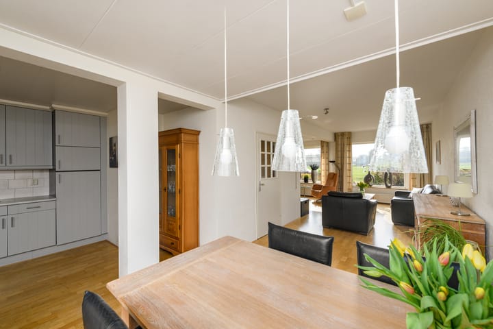 Foto 12 van Molenlaan 18