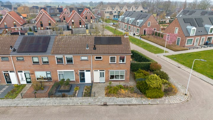 Foto 2 van Van Isselmudenstraat 19