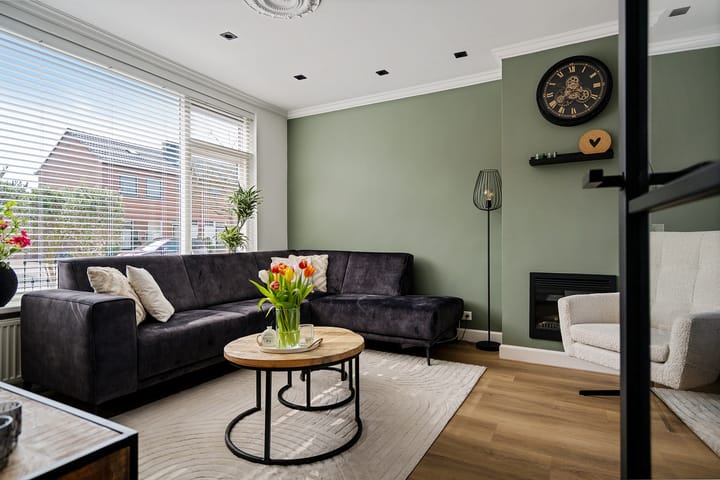 Photo 10 of Van Isselmudenstraat 19