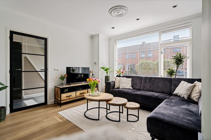 Photo 11 of Van Isselmudenstraat 19