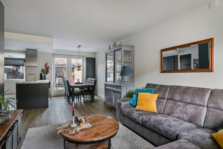 Foto 10 van Bloemheuvel 4