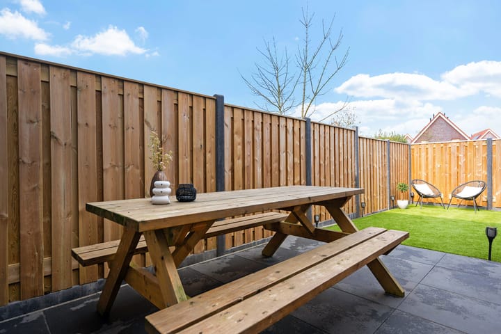 Photo 32 of Van Isselmudenstraat 19