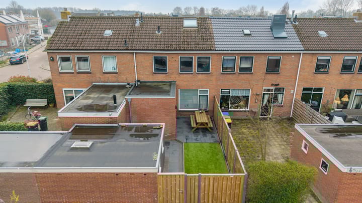 Photo 37 of Van Isselmudenstraat 19