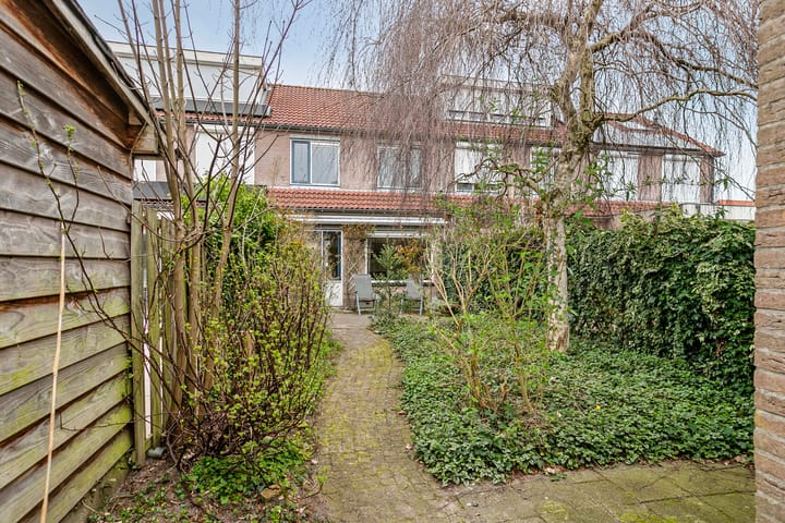 Foto 22 van Leeuwerikstraat 25