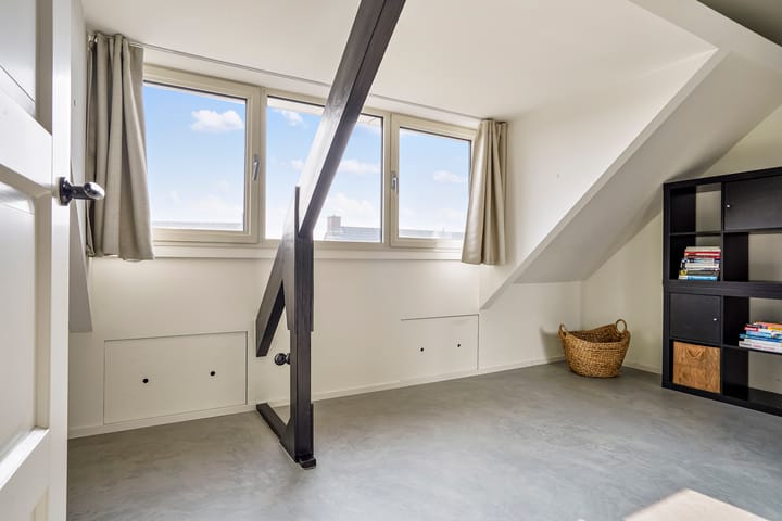 Foto 38 van Dien van Hemertstraat 21